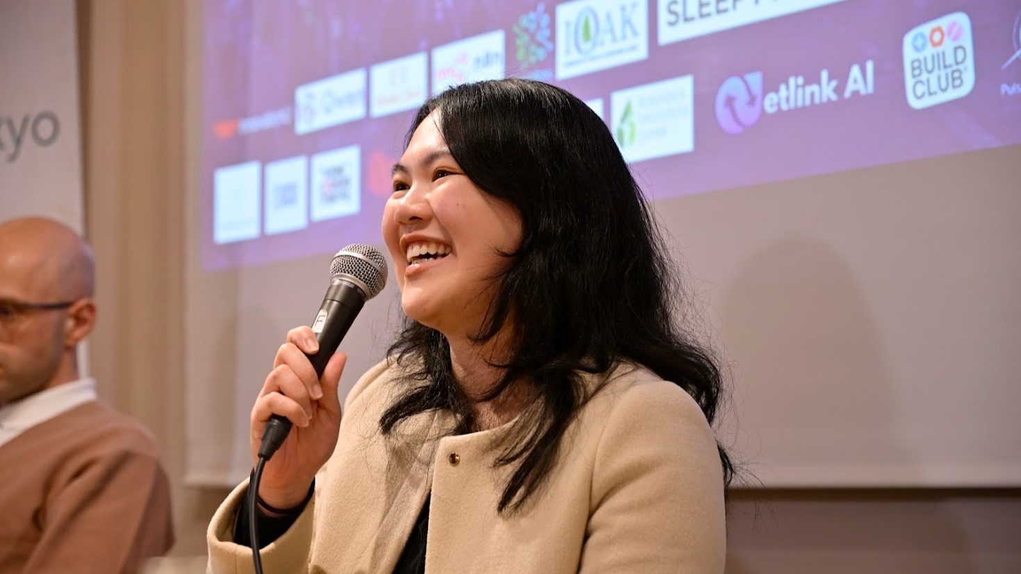 Hackathon and team moment 22 at a Cognisor AI event