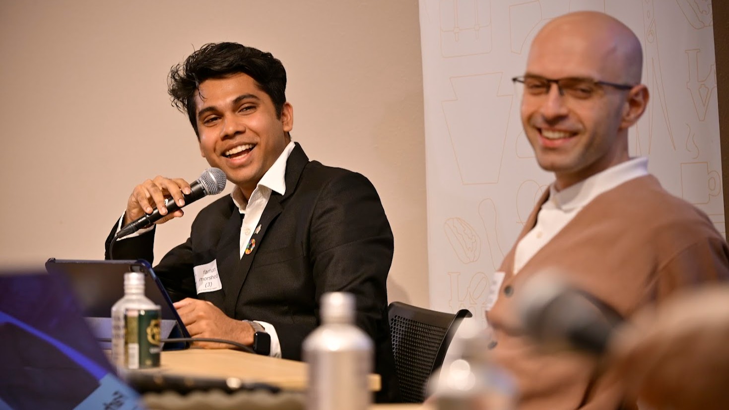 Hackathon and team moment 26 at a Cognisor AI event